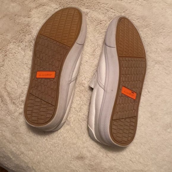 Lugz Unisex slip on. - Picture 2 of 2